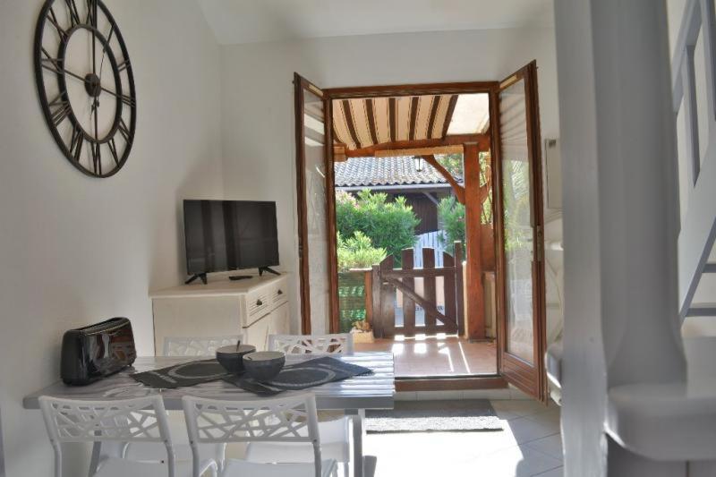 Les Patios De La Mer : Villa 4 Pers Proche De La Plage サン・シプリアン エクステリア 写真